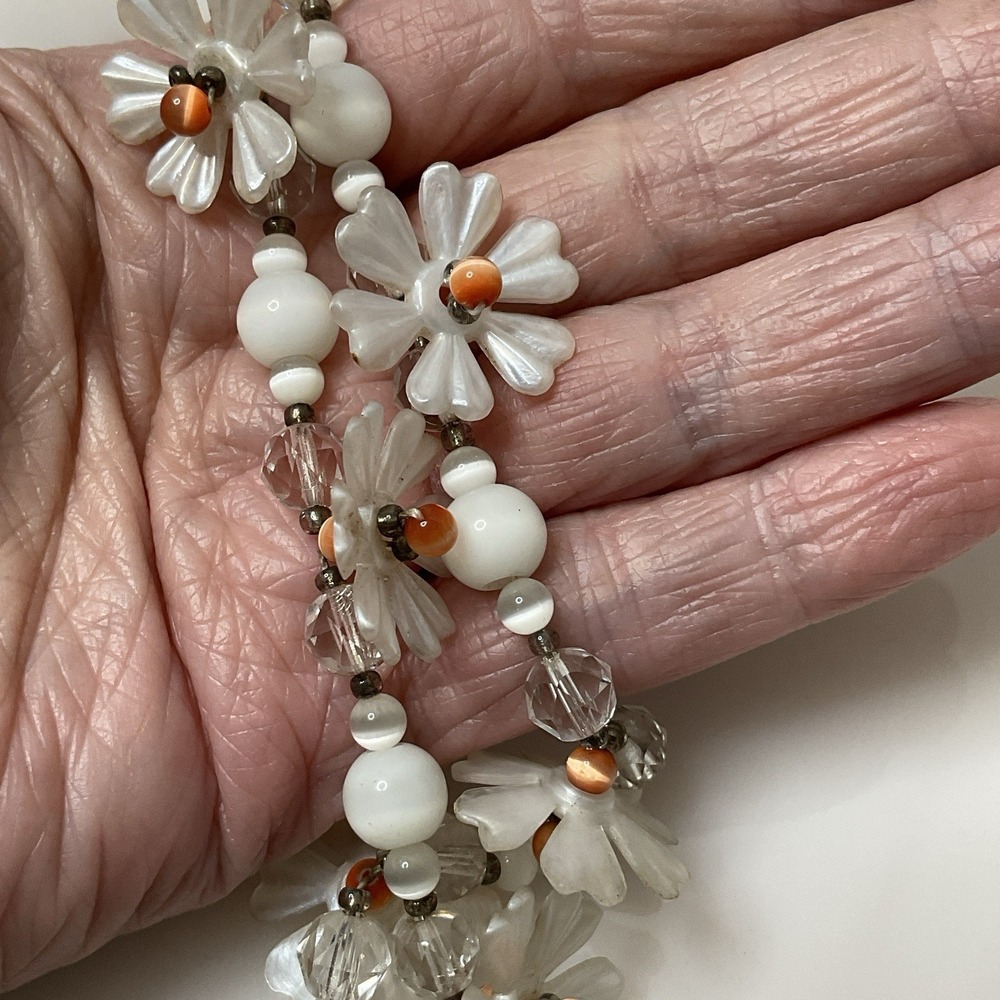 Vintage Mother of Pearl Daisy Flower Necklace Glass Cats Eye Choker 15" Romantic - Picture 12 of 12